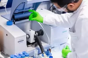 کاربردهای آنالیز FTIR در تحقیقات و صنعت